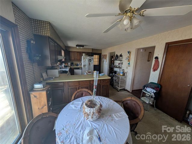 4 Wild Dogwood Trail, Mills River, NC 28759