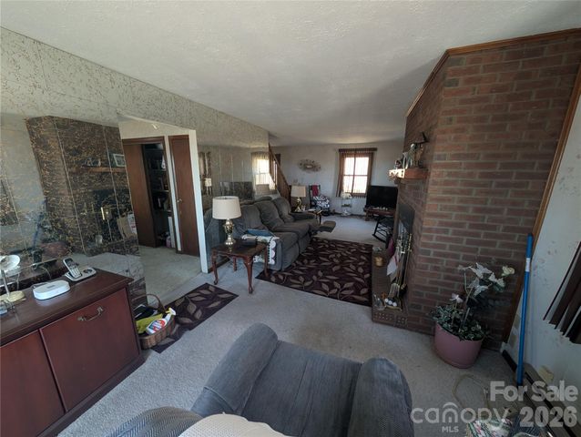 4 Wild Dogwood Trail, Mills River, NC 28759