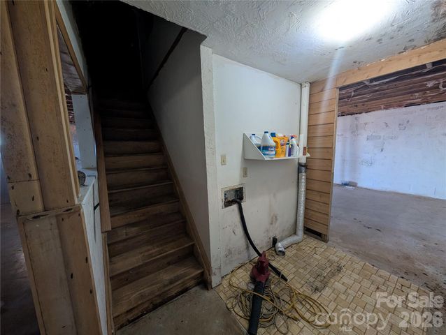 4 Wild Dogwood Trail, Mills River, NC 28759