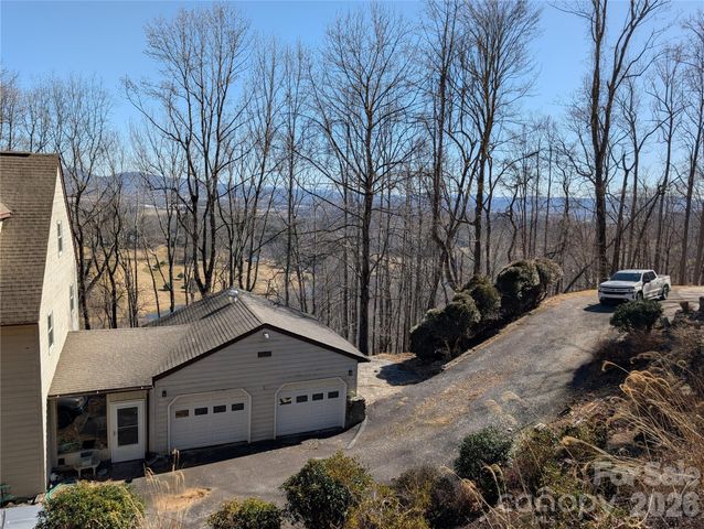4 Wild Dogwood Trail, Mills River, NC 28759