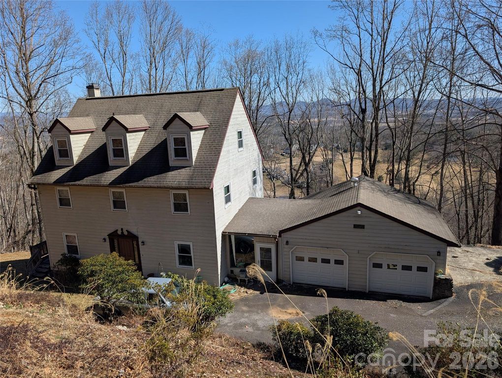 4 Wild Dogwood Trail, Mills River, NC 28759