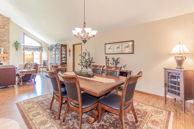 N1145 ROENA LANE, Hortonville, WI 54944