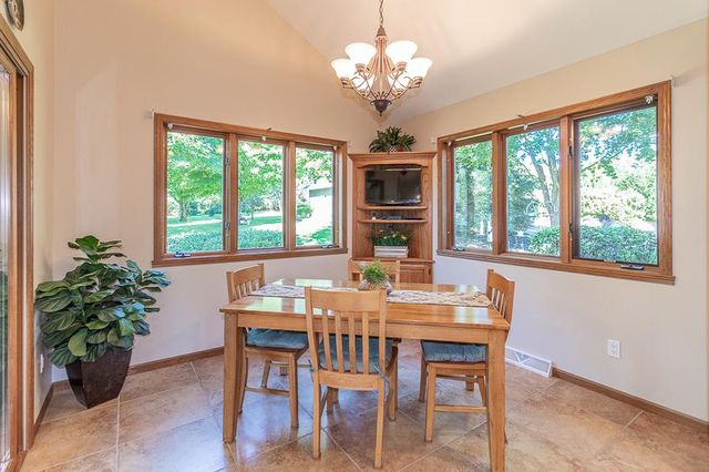N1145 ROENA LANE, Hortonville, WI 54944