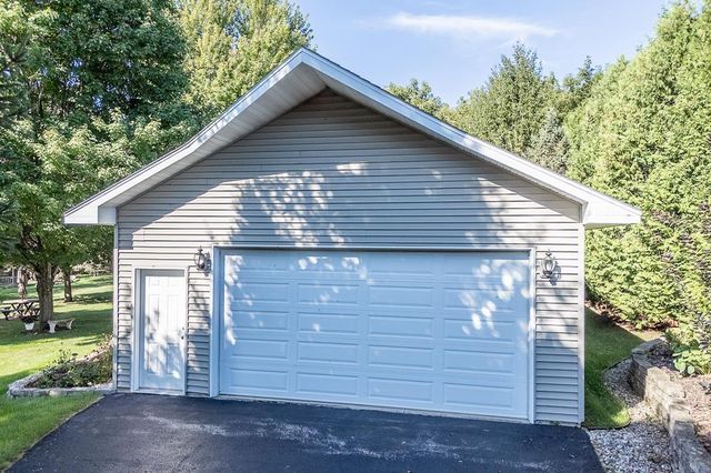 N1145 ROENA LANE, Hortonville, WI 54944