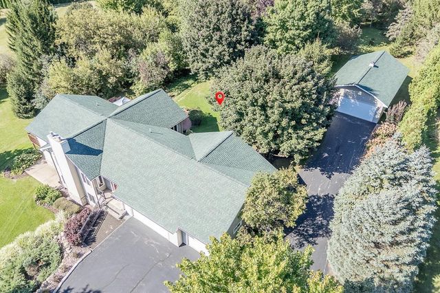 N1145 ROENA LANE, Hortonville, WI 54944