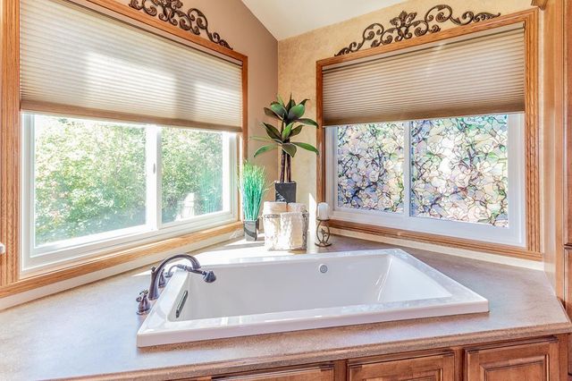 N1145 ROENA LANE, Hortonville, WI 54944