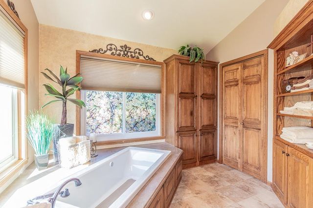 N1145 ROENA LANE, Hortonville, WI 54944
