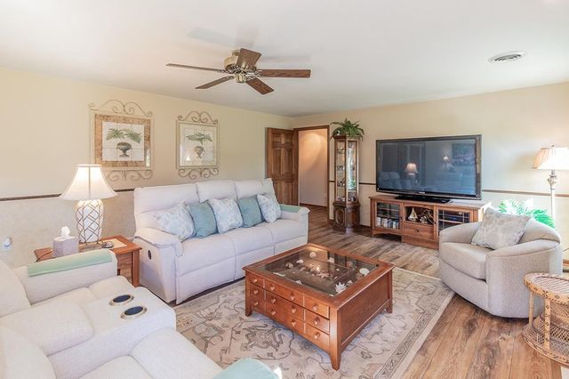 N1145 ROENA LANE, Hortonville, WI 54944