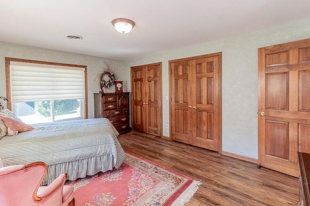 N1145 ROENA LANE, Hortonville, WI 54944