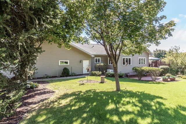 N1145 ROENA LANE, Hortonville, WI 54944