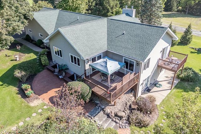 N1145 ROENA LANE, Hortonville, WI 54944