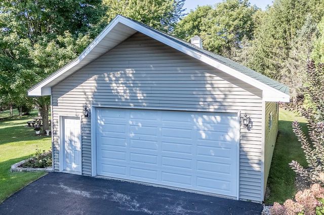 N1145 ROENA LANE, Hortonville, WI 54944