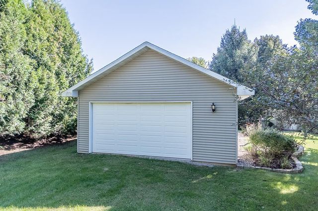 N1145 ROENA LANE, Hortonville, WI 54944
