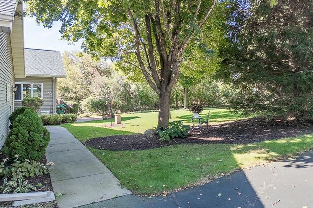 N1145 ROENA LANE, Hortonville, WI 54944