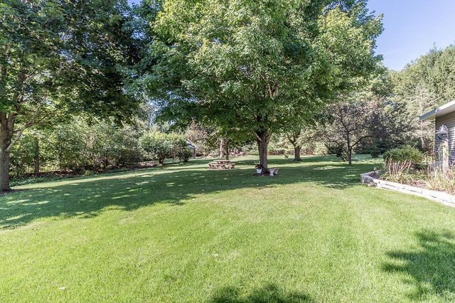 N1145 ROENA LANE, Hortonville, WI 54944