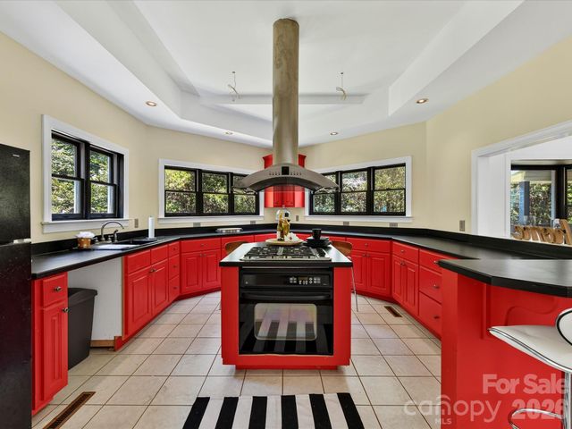 9821 Harvest Lane, Davidson, NC 28036