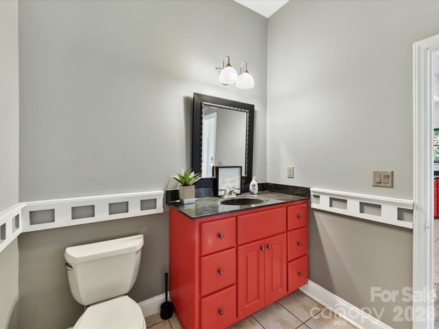 9821 Harvest Lane, Davidson, NC 28036