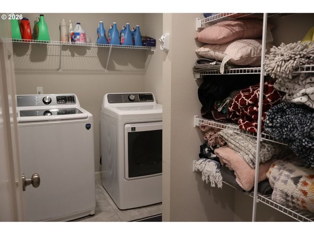 1925 Nw WESSEX St, Mc Minnville, OR 97128