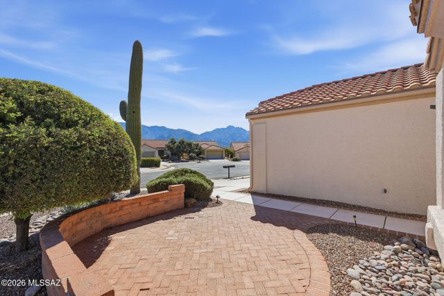 14097 N Forthcamp Court, Oro Valley, AZ 85755