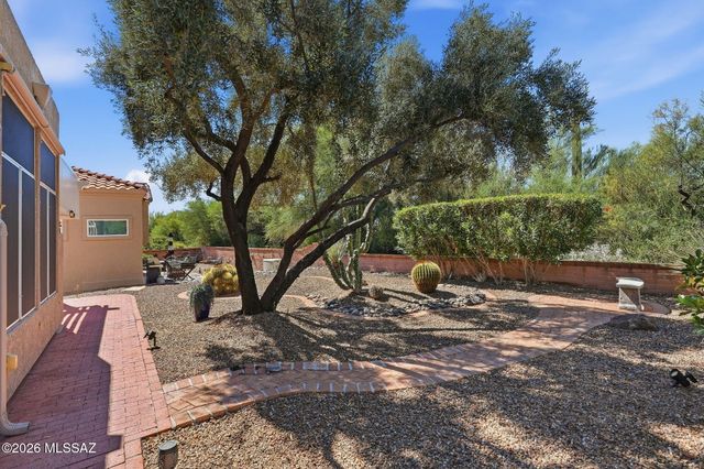 14097 N Forthcamp Court, Oro Valley, AZ 85755