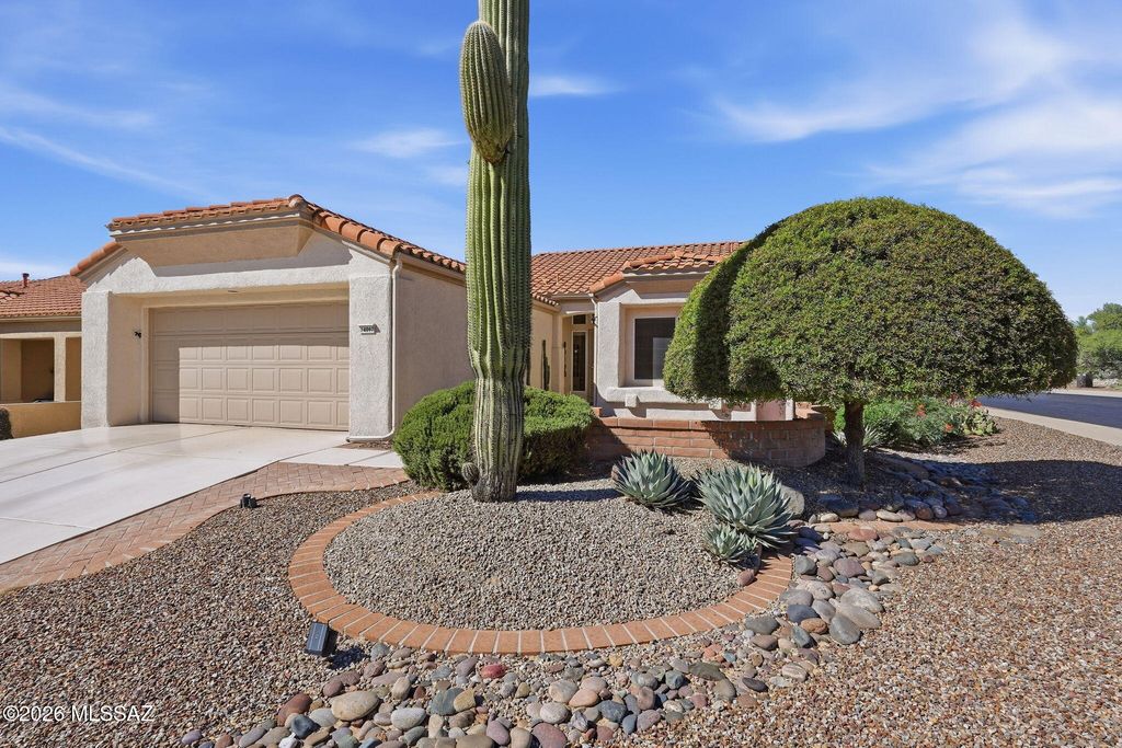 14097 N Forthcamp Court, Oro Valley, AZ 85755