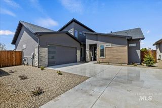 11281 S Corballis Ln, Kuna, ID 83634