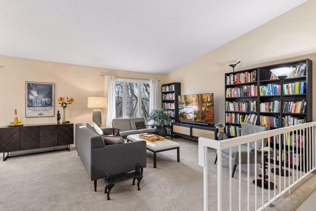 6356 Red Fox Lane, Edina, MN 55436