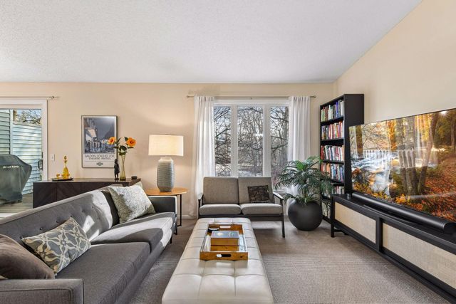 6356 Red Fox Lane, Edina, MN 55436