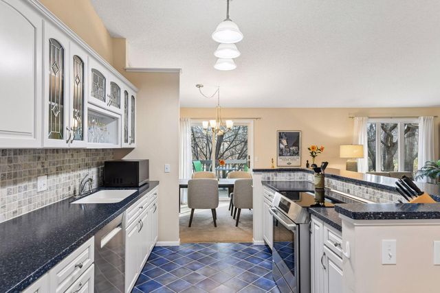 6356 Red Fox Lane, Edina, MN 55436