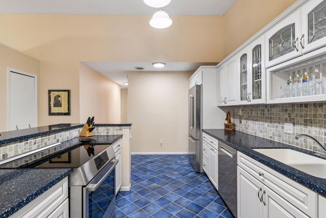 6356 Red Fox Lane, Edina, MN 55436