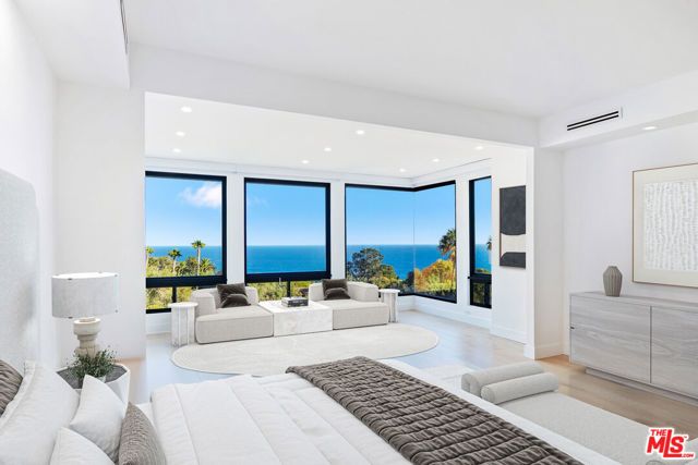 32597 Pacific Coast Highway, Malibu, CA 90265