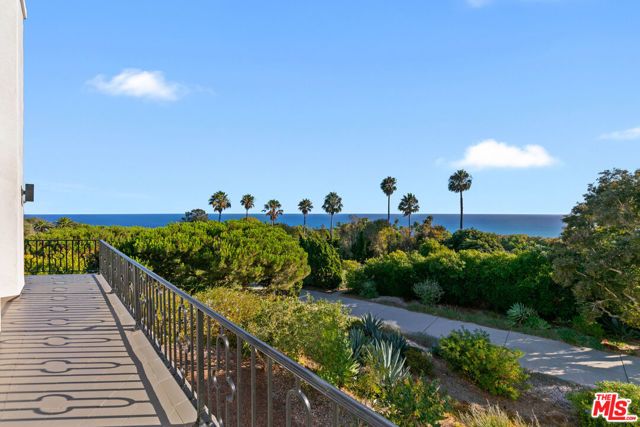32597 Pacific Coast Highway, Malibu, CA 90265