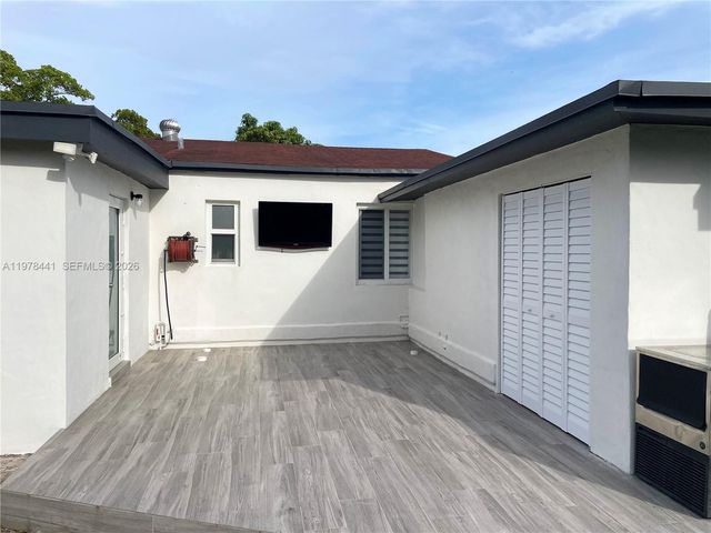 170 SW 63rd Ct, Miami, FL 33144