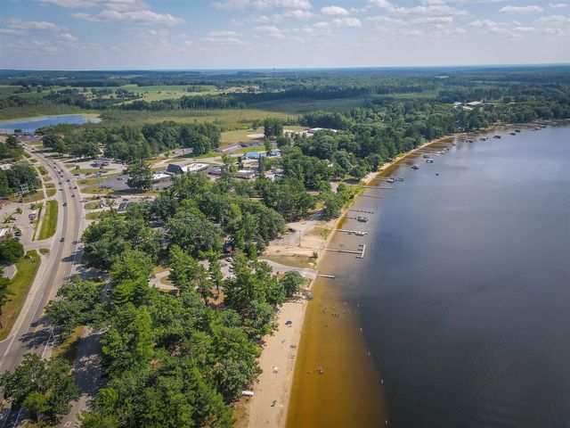 815 E Lake Mitchell Drive, Cadillac, MI 49601