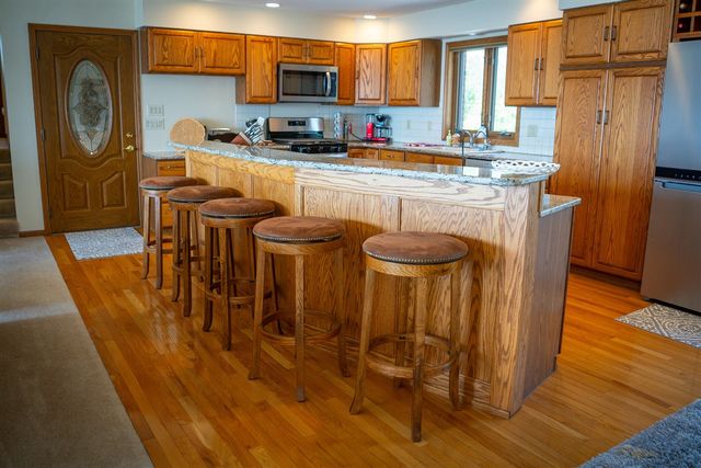 815 E Lake Mitchell Drive, Cadillac, MI 49601