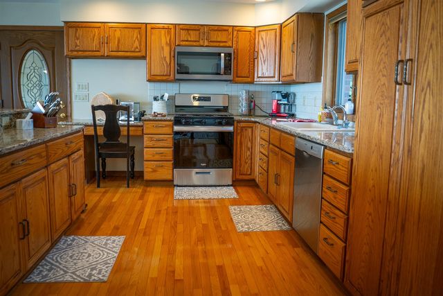 815 E Lake Mitchell Drive, Cadillac, MI 49601