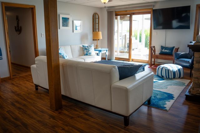 815 E Lake Mitchell Drive, Cadillac, MI 49601