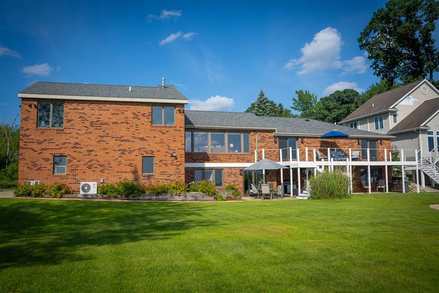 815 E Lake Mitchell Drive, Cadillac, MI 49601