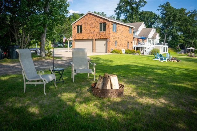 815 E Lake Mitchell Drive, Cadillac, MI 49601