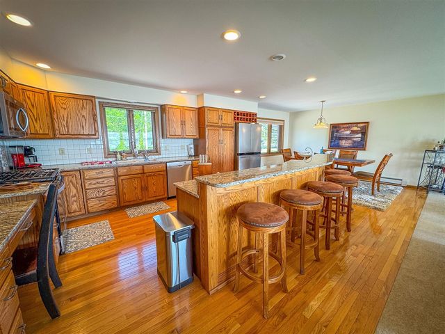 815 E Lake Mitchell Drive, Cadillac, MI 49601