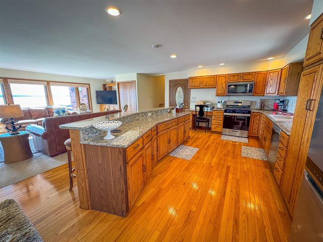 815 E Lake Mitchell Drive, Cadillac, MI 49601