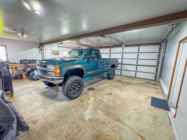 815 E Lake Mitchell Drive, Cadillac, MI 49601