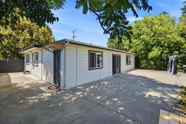 1691 Ashbury Drive, Concord, CA 94520