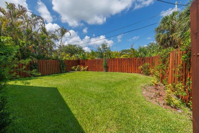 9200 SE Olympus Street, Hobe Sound, FL 33455