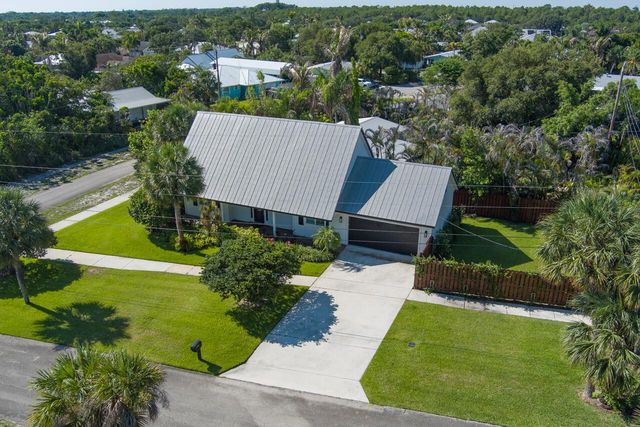 9200 SE Olympus Street, Hobe Sound, FL 33455