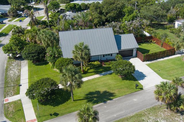 9200 SE Olympus Street, Hobe Sound, FL 33455