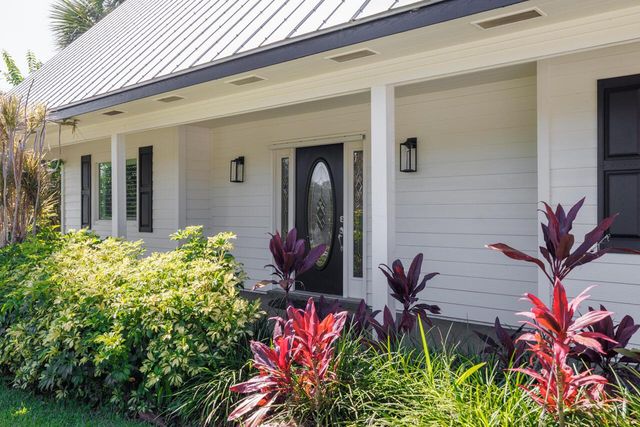 9200 SE Olympus Street, Hobe Sound, FL 33455