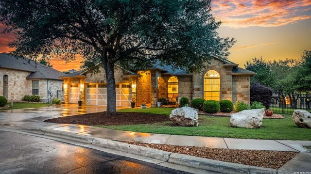 906 San Pedro, New Braunfels, TX 78132
