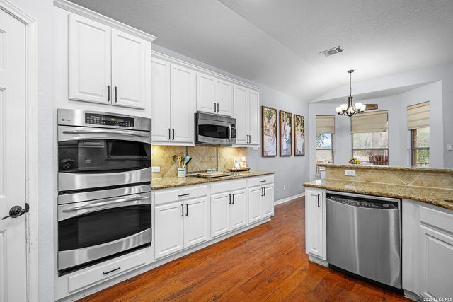 906 San Pedro, New Braunfels, TX 78132