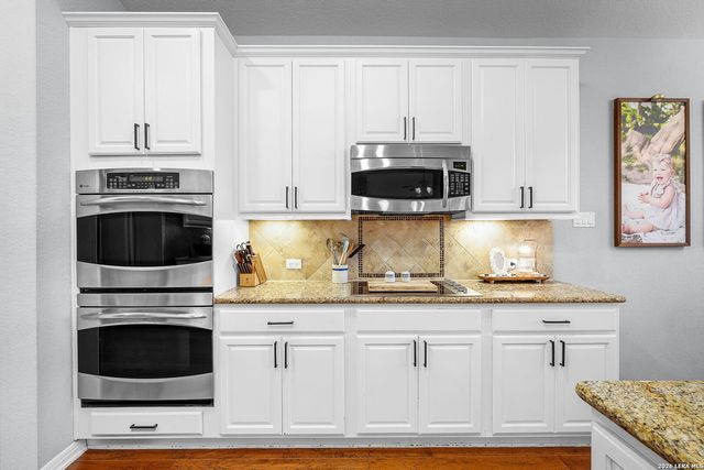 906 San Pedro, New Braunfels, TX 78132